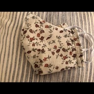 Ava’s little garden face mask